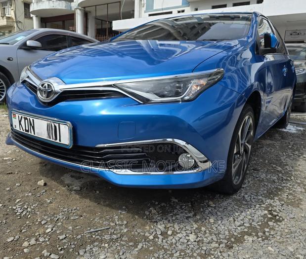 Toyota Auris 2017 Blue