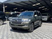 Toyota Land Cruiser 2017 Green for sale