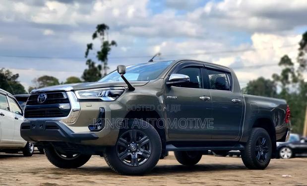 Toyota Hilux Revo Double Cab Deisel 2.4 AWD 2020 Gold