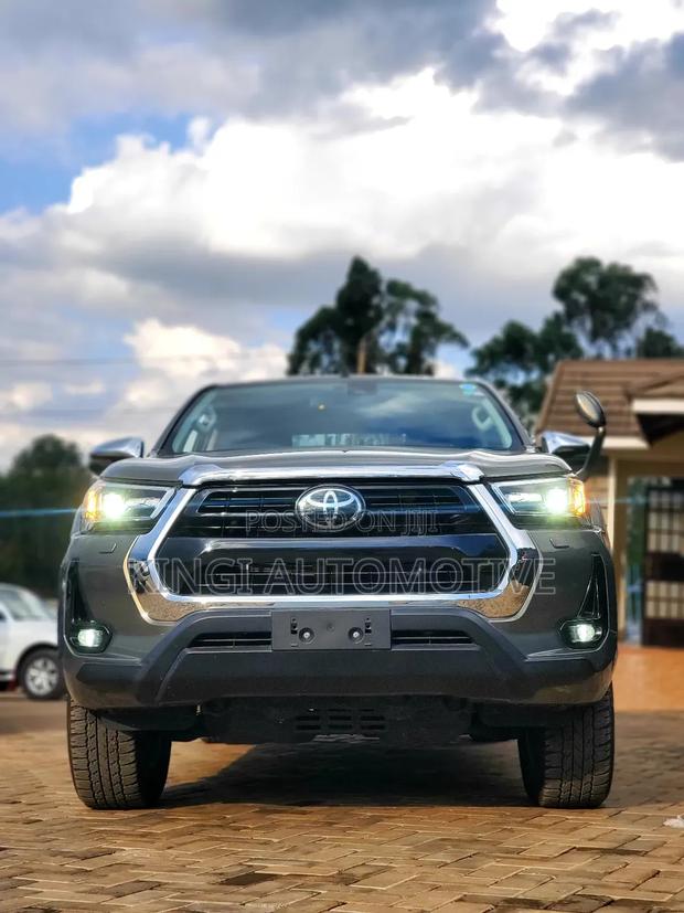 Toyota Hilux Revo Double Cab Deisel 2.4 AWD 2020 Gold