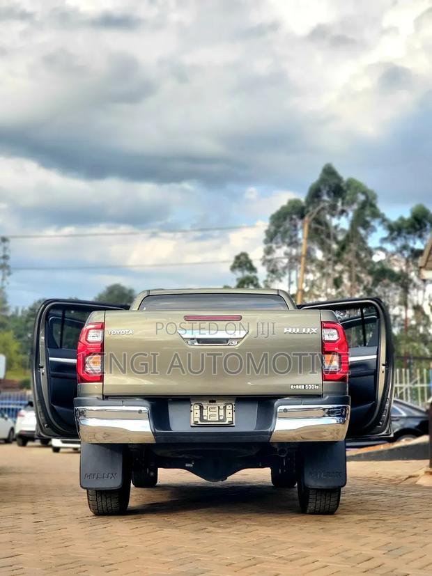 Toyota Hilux Revo Double Cab Deisel 2.4 AWD 2020 Gold