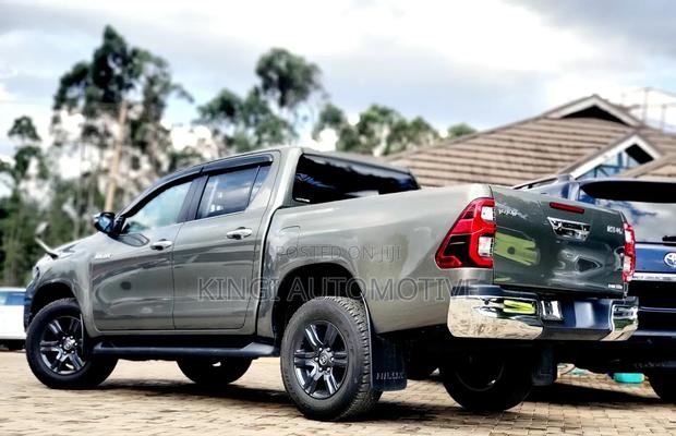 Toyota Hilux Revo Double Cab Deisel 2.4 AWD 2020 Gold