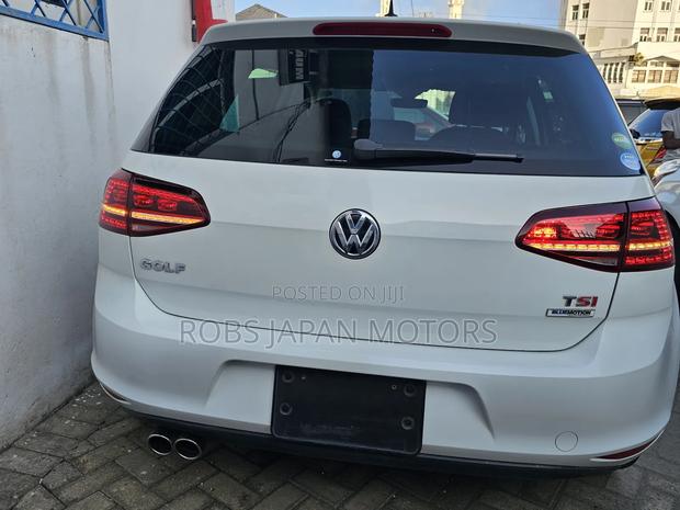 Volkswagen Golf TSI S 4-Door FWD 2017 Pearl