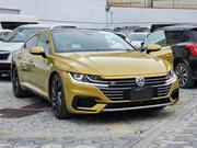 Volkswagen Arteon 2.0T SE R-Line w/19 AWD 4MOTION 2019 Gold for sale