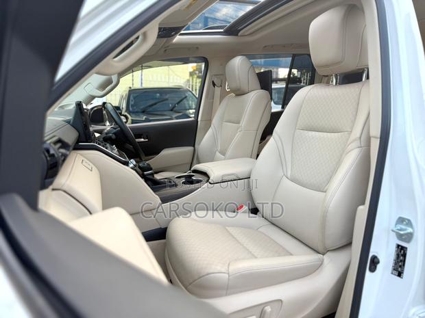 Toyota Land Cruiser 3.3 Diesel 4WD 2021 Pearl