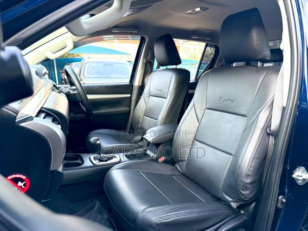 Toyota Hilux 2.4 Diesel 2020 Blue