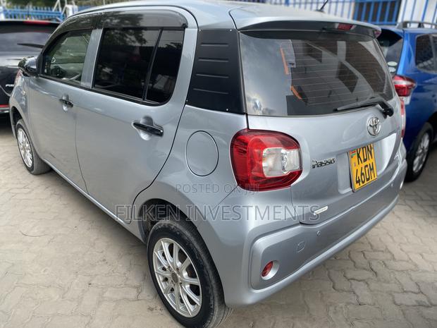 Toyota Passo 1.0 FWD 2017 Silver