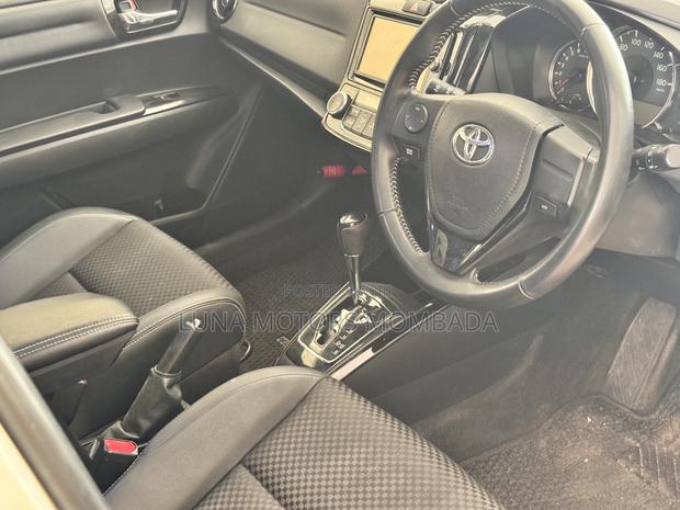Toyota Corolla Fielder 2018 White
