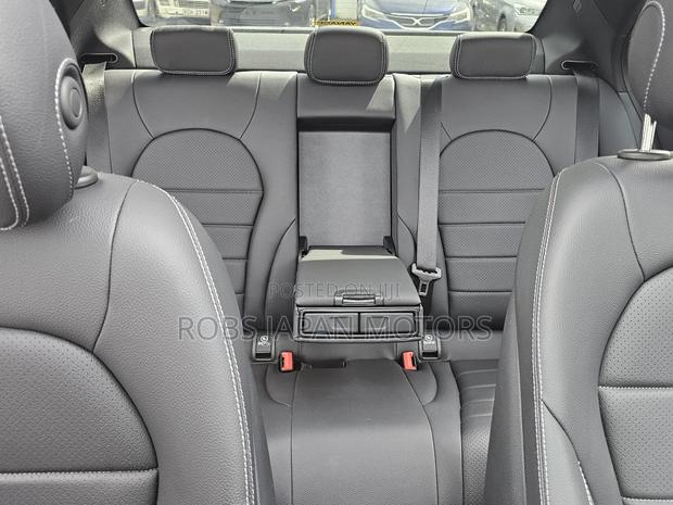 Mercedes-Benz C180 2019 Silver