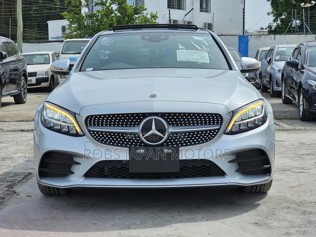 Mercedes-Benz C180 2019 Silver