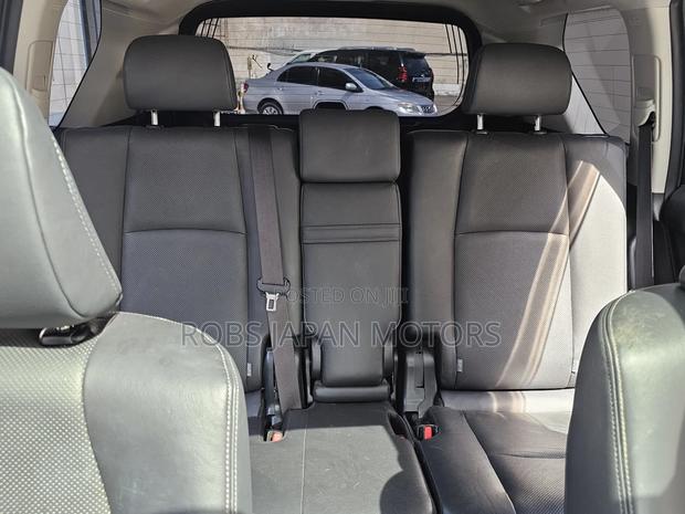 Toyota Land Cruiser Prado 2.8 2018 Pearl