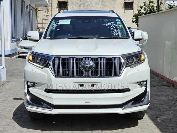 Toyota Land Cruiser Prado 2.8 2018 Pearl