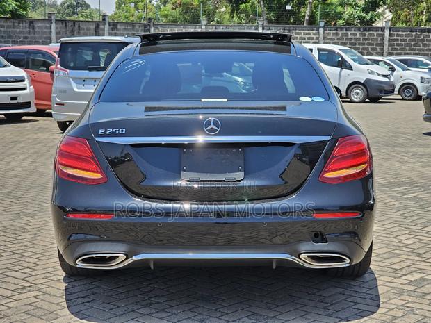 Mercedes-Benz E250 2017 Black