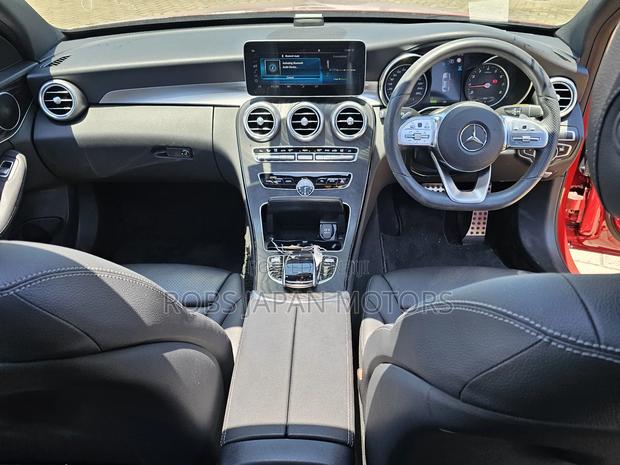 Mercedes-Benz C200 2019 Red