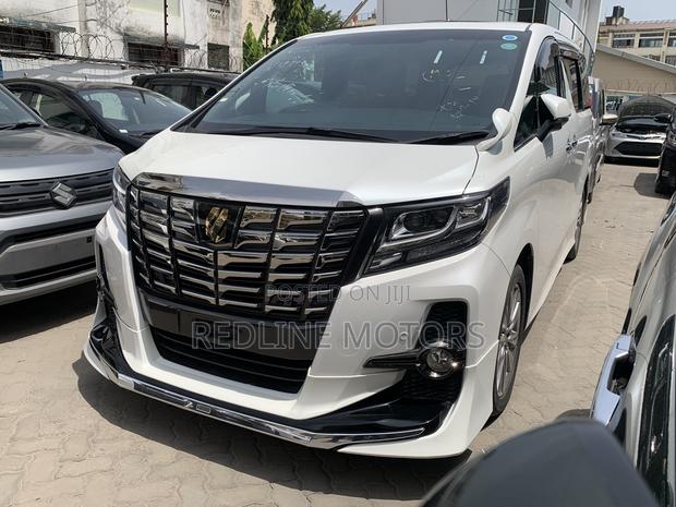 Toyota Alphard 2.5 Petrol AWD 2017 White