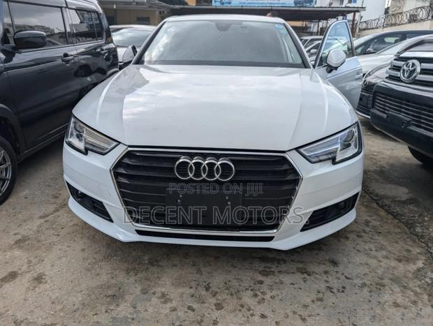 Audi A4 2.0T ultra Premium FWD 2018 White
