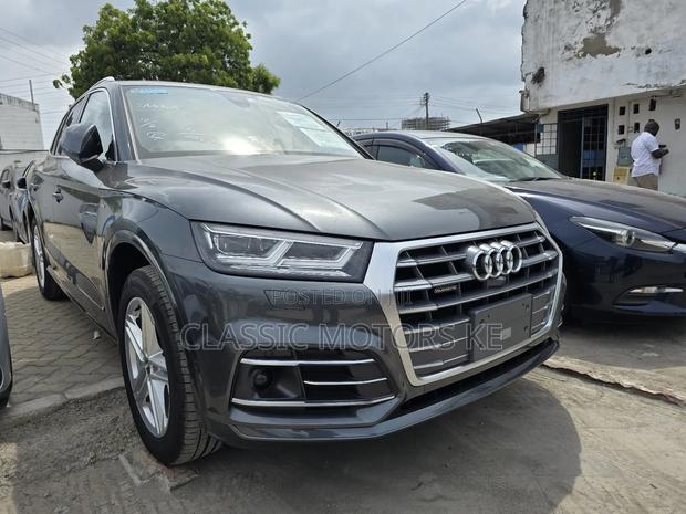 Audi Q5 2.0T Tech Premium AWD quattro 2018 Gray