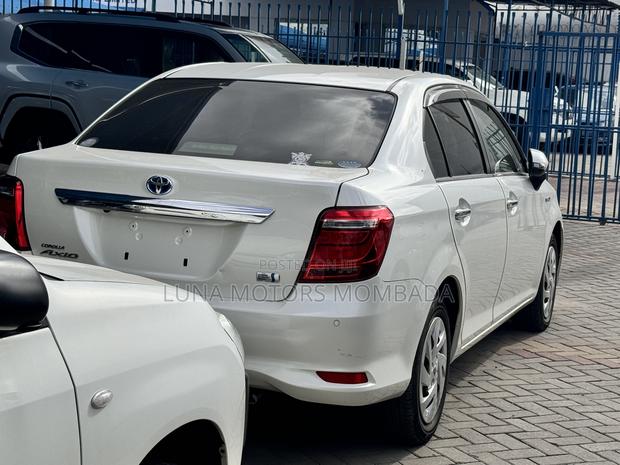 Toyota Axio 2018 White