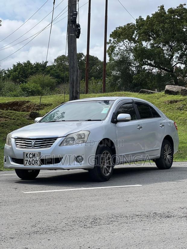 Toyota Premio 2013 Silver