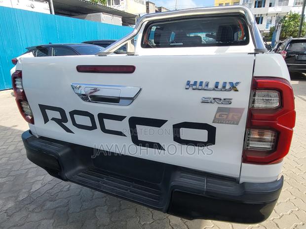 Toyota Hilux 2017 White