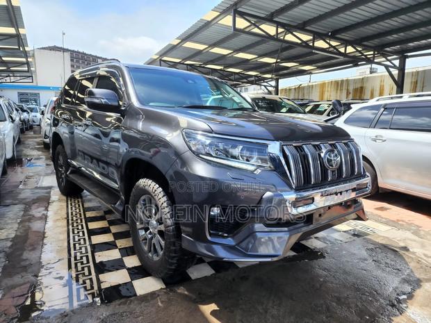 Toyota Land Cruiser Prado 2019 Gray