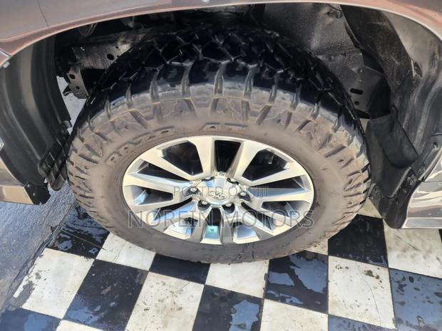 Toyota Land Cruiser Prado 2019 Gray