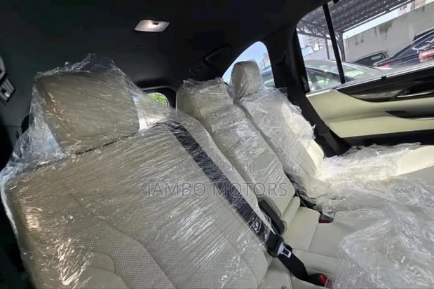 Lexus LX 2023 Gray