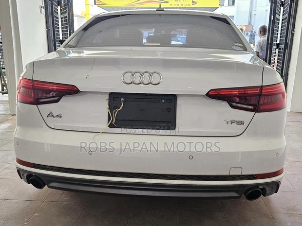 Audi A4 2.0T ultra Premium FWD 2017 Pearl