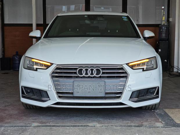 Audi A4 2.0T ultra Premium FWD 2017 Pearl