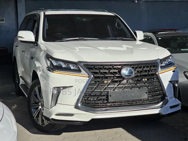 Lexus LX 570 AWD 2016 Off white