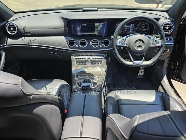 Mercedes-Benz E200 2017 Matt Black