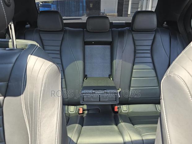 Mercedes-Benz E200 2017 Matt Black