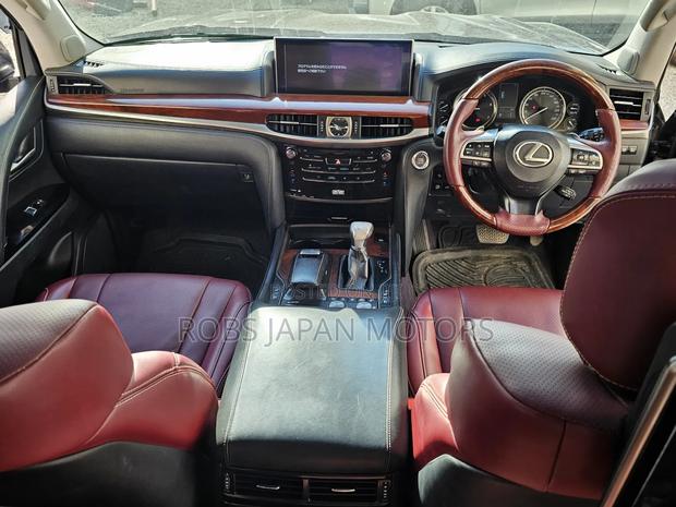 Lexus LX 570 AWD 2016 Black