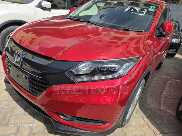 Honda Vezel 2017 Red