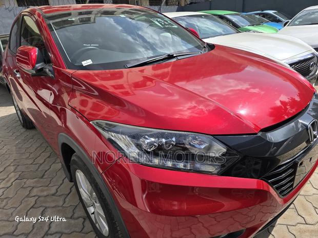 Honda Vezel 2017 Red