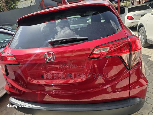 Honda Vezel 2017 Red