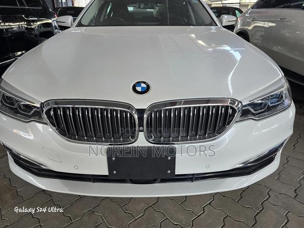 BMW 530i 2017 Off white