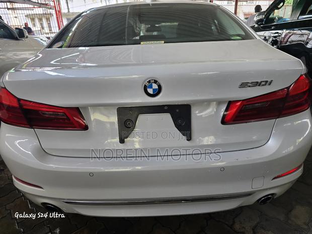 BMW 530i 2017 Off white