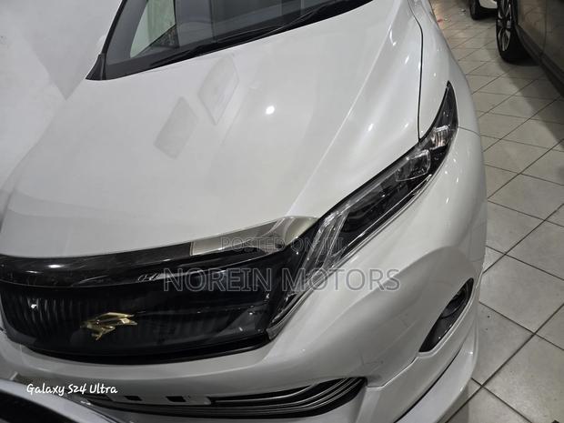 Toyota Harrier 2018 Off white