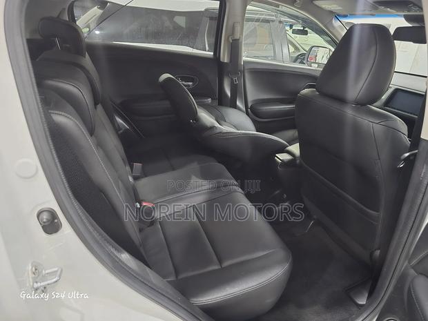 Honda Vezel 2017 Off white