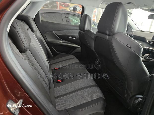 Peugeot 3008 2018 Brown