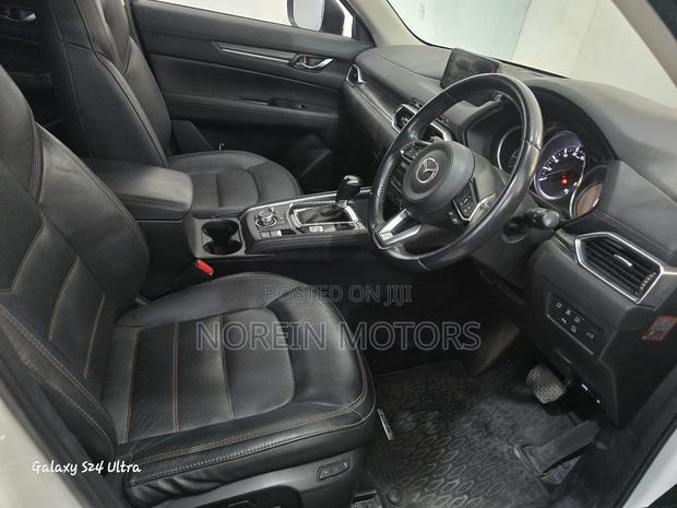 Mazda CX-5 2018 Off white
