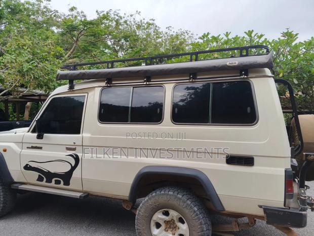 Toyota Land Cruiser 2013 White