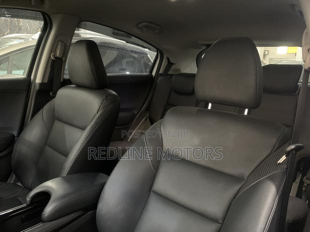 Honda Vezel 1.5 Hybrid 2WD 2017 Pearl
