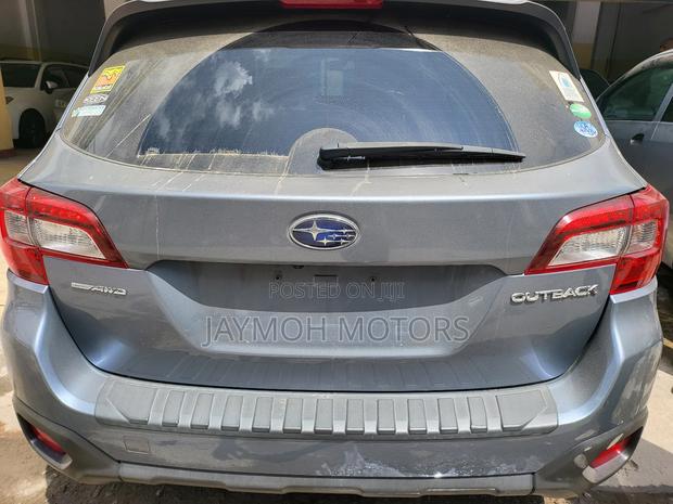 Subaru Outback 2017 Gray