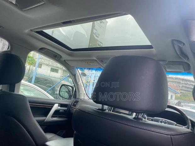 Toyota Land Cruiser 2017 Pearl