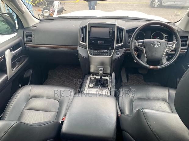Toyota Land Cruiser 2017 Pearl