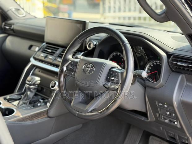 Toyota Land Cruiser 3.5 Petrol 4WD 2021 Black