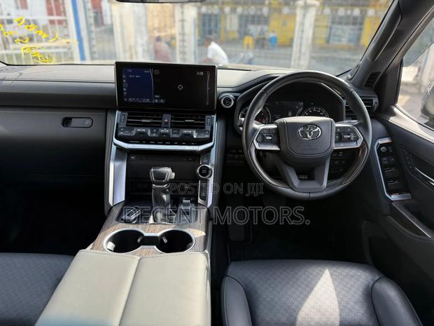 Toyota Land Cruiser 3.5 Petrol 4WD 2021 Black