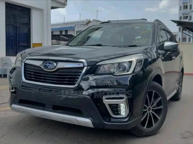 Subaru Forester Premium AWD 2019 Black